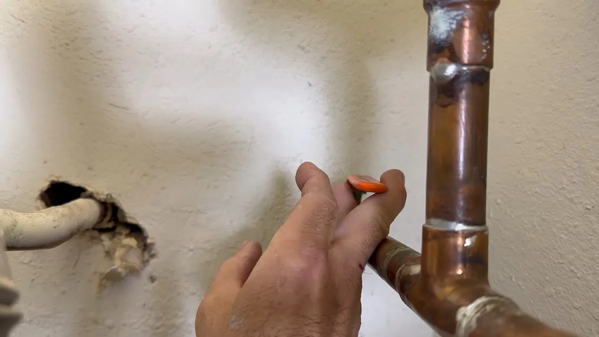 Tank vs. Tankless Water Heater in Arizona: What the Manufacturers Don’t Tell You — thumbnail
